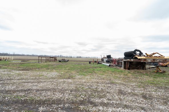 1975 County Road 1440, Moberly, MO 65270